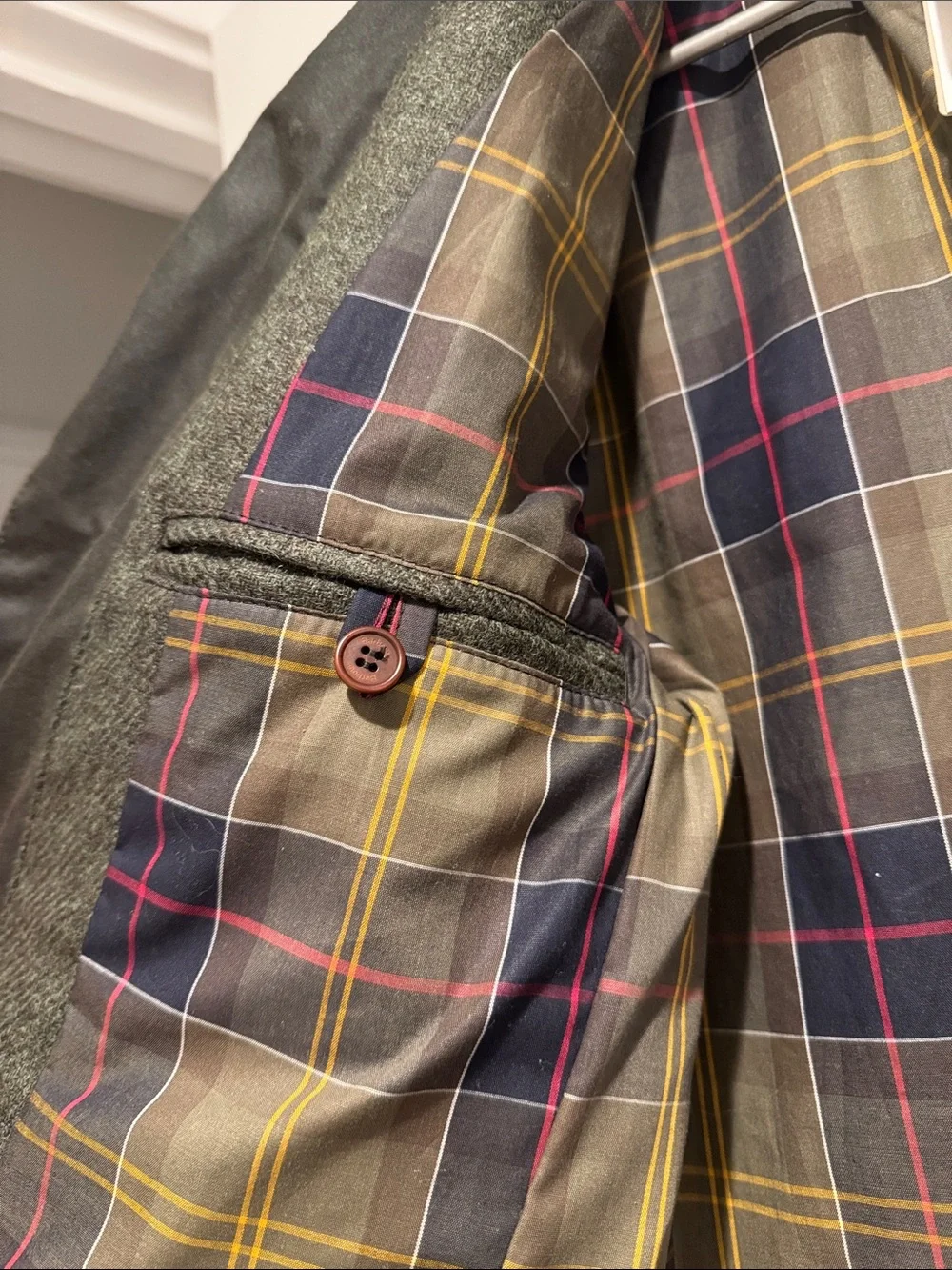 Barbour Waxed Cotton Beacon Sports Jacket with Tartan Lining